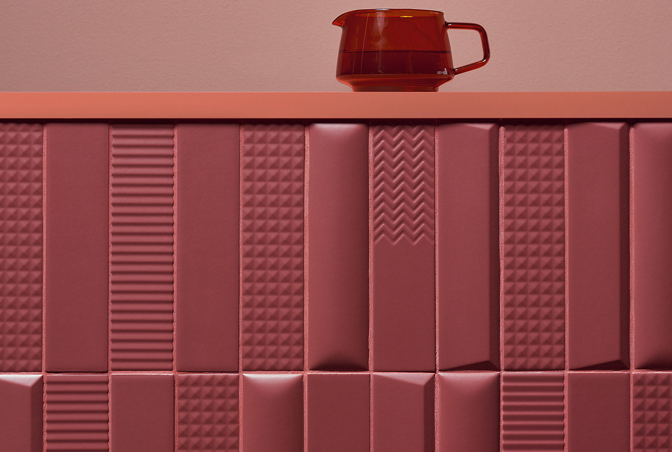 BISCUIT BORDEAUX STRIP / PLAIN / DUNE / PEAK / STUD / WAVES